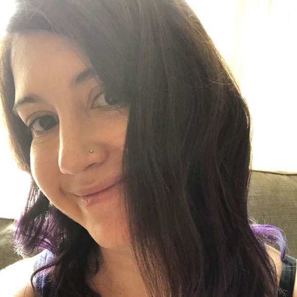 Meet your Posher, Amy - Picture 1 of 1